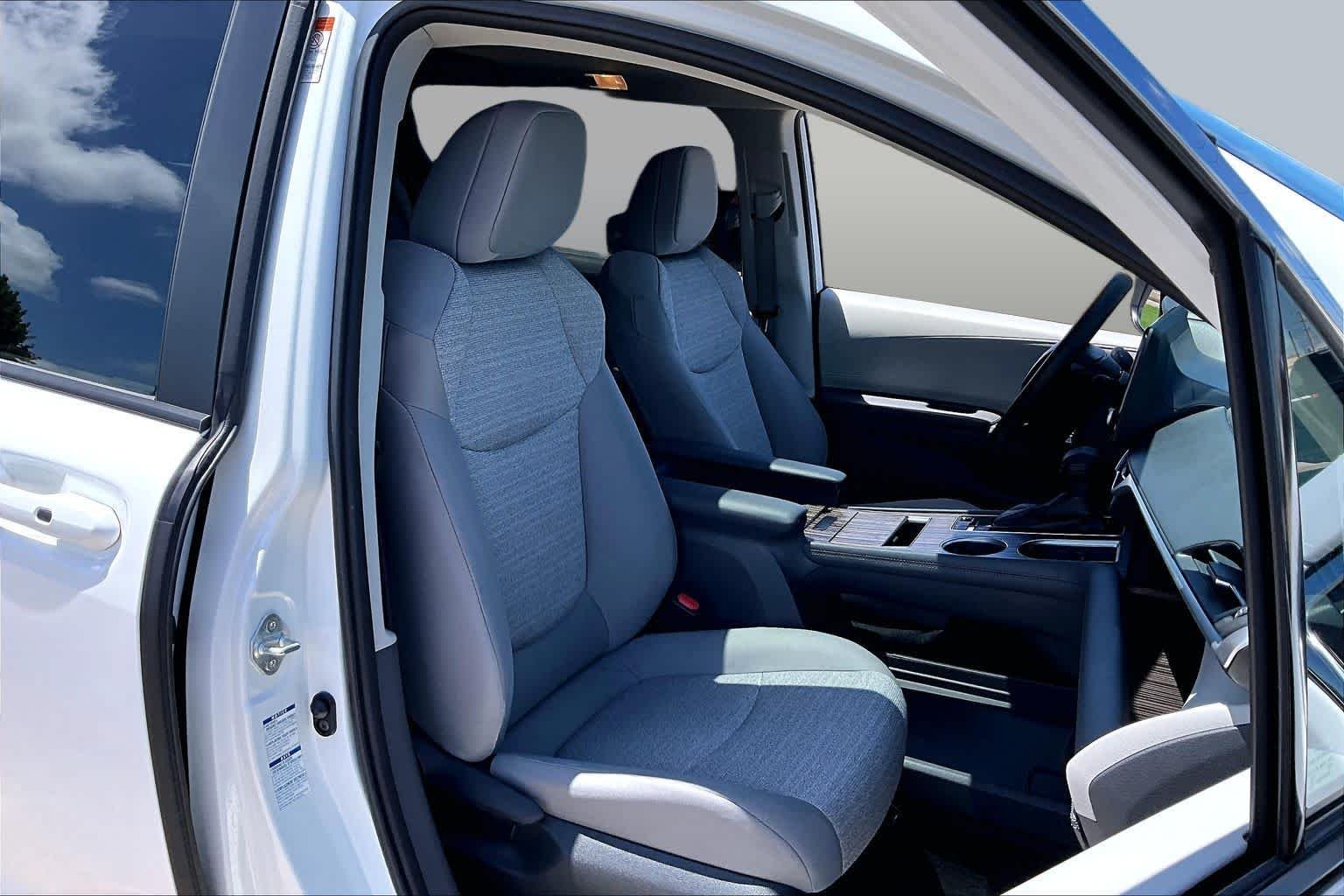 Used 2022 White Toyota LE image 8