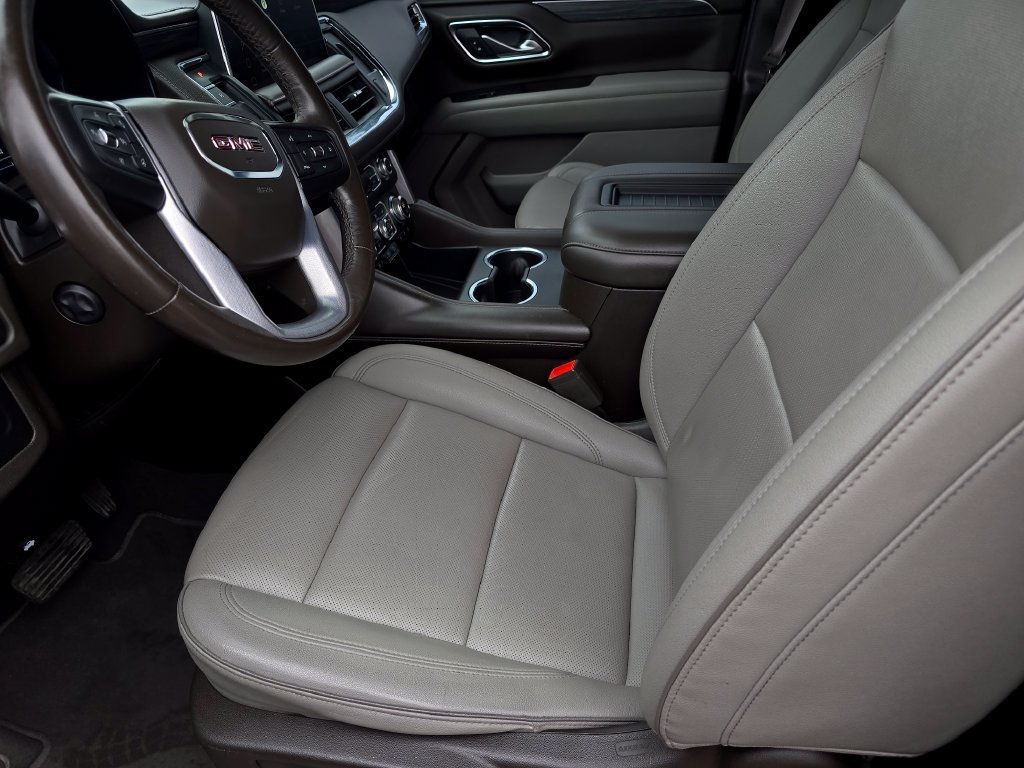 2022 GMC Yukon SLT - Photo 18