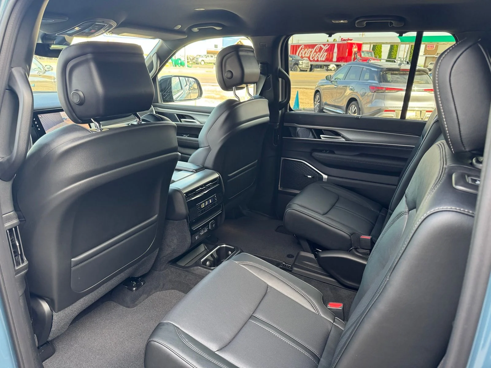 New 2026 Steel Blue Exterior Paint Jeep Limited Altitude image 32