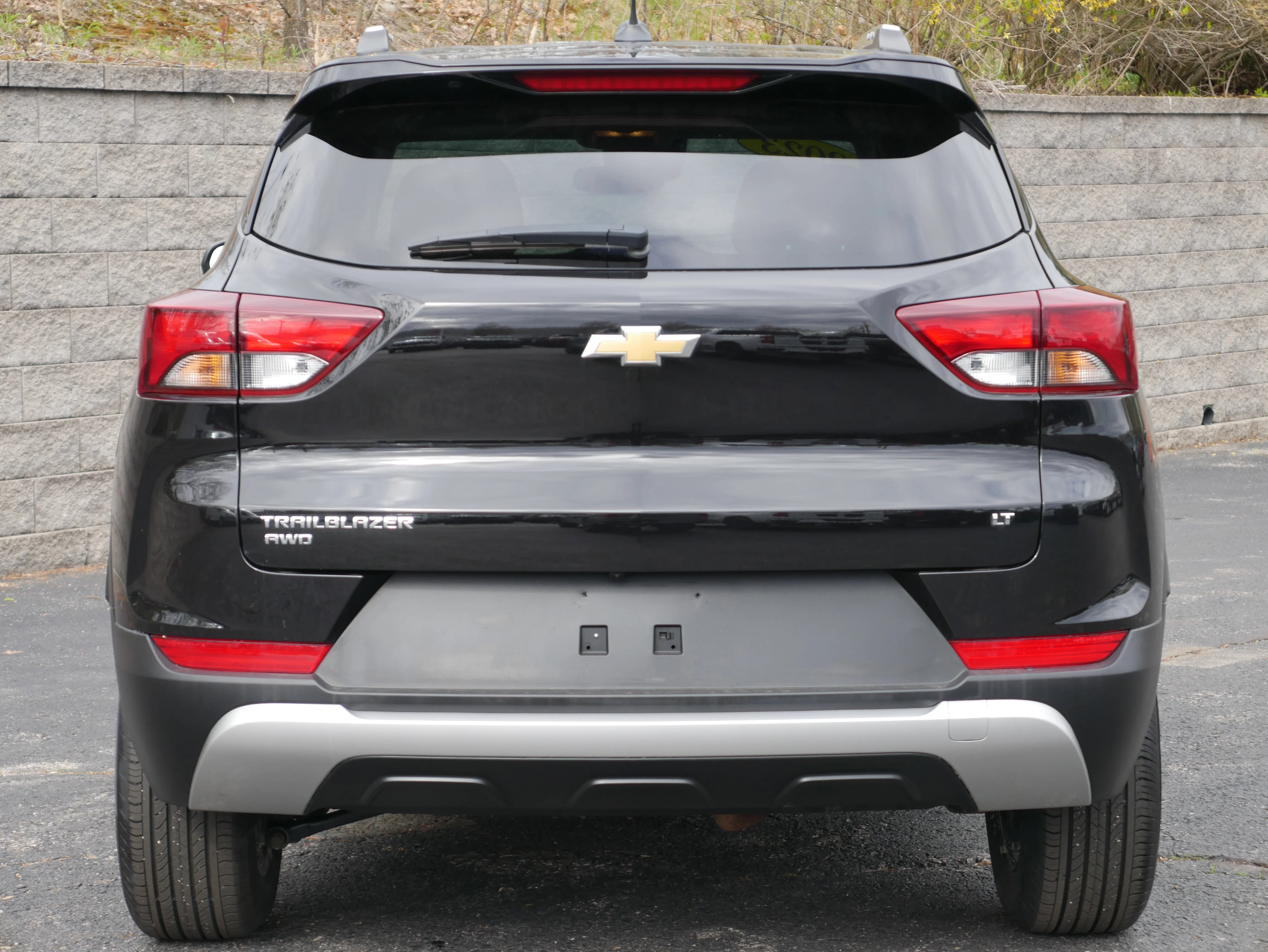 Certified Used 2023 Mosaic Black Metallic Chevrolet LT image 5