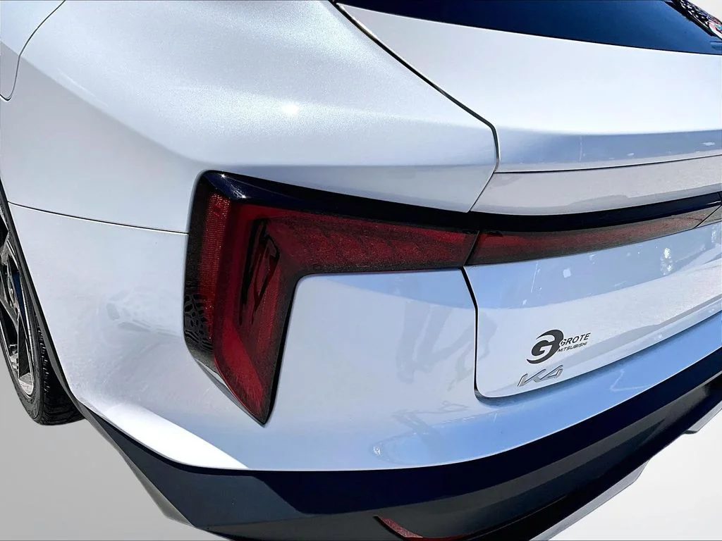 Used 2025 White Kia EX image 31