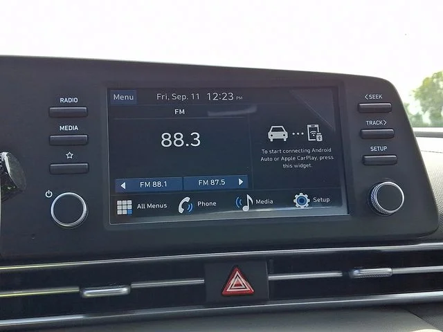 New 2026 Black Hyundai SE image 13