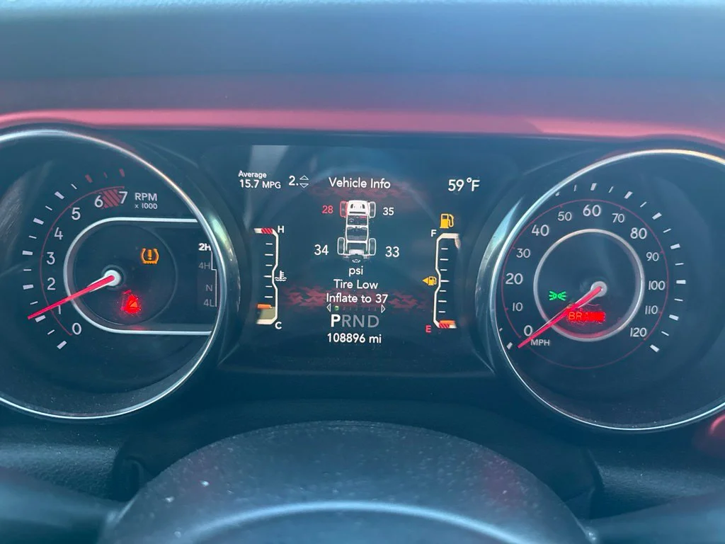 Used 2021 Red Jeep Unlimited Rubicon image 7