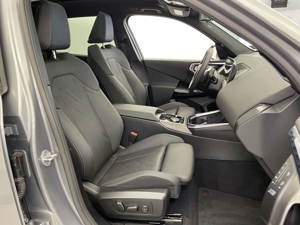 2026 BMW X3 30 - Photo 21