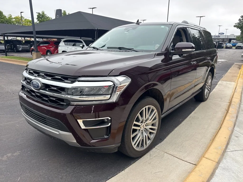 2024 Ford Expedition Limited's photo