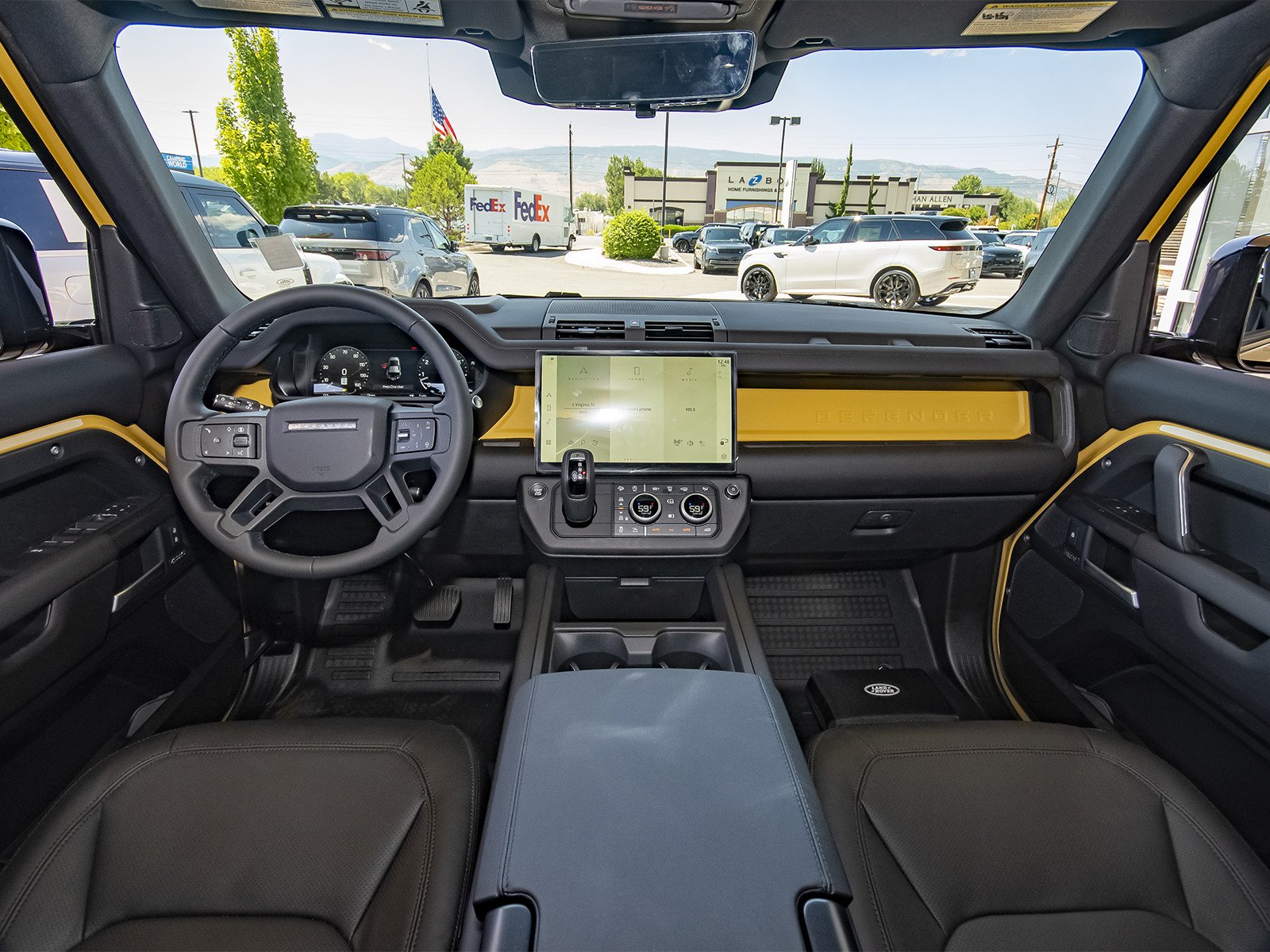 New 2026 Deep Sandglow Yellow Land Rover  image 40
