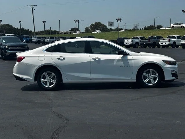 Used 2022 White Chevrolet LS image 8