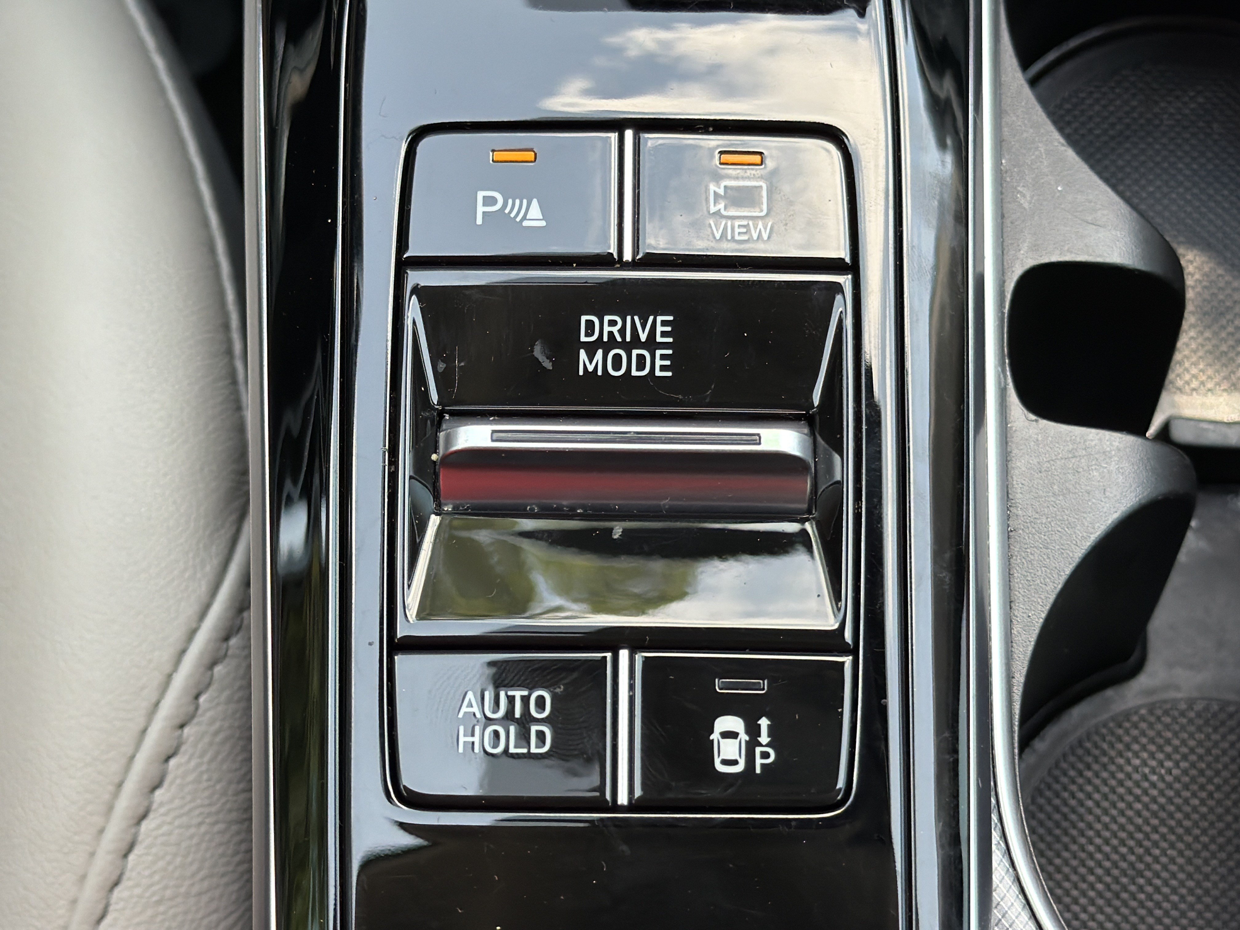 Used 2021 Calypso Red Hyundai Limited image 10