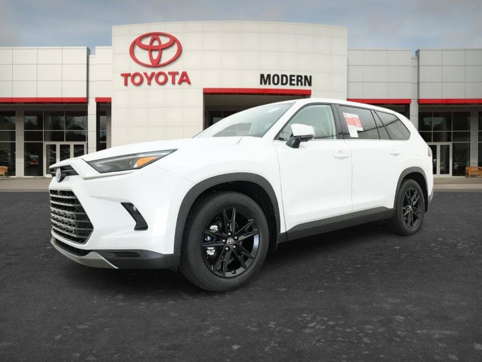 New 2026 Wind Chill Pearl Toyota Platinum image 6