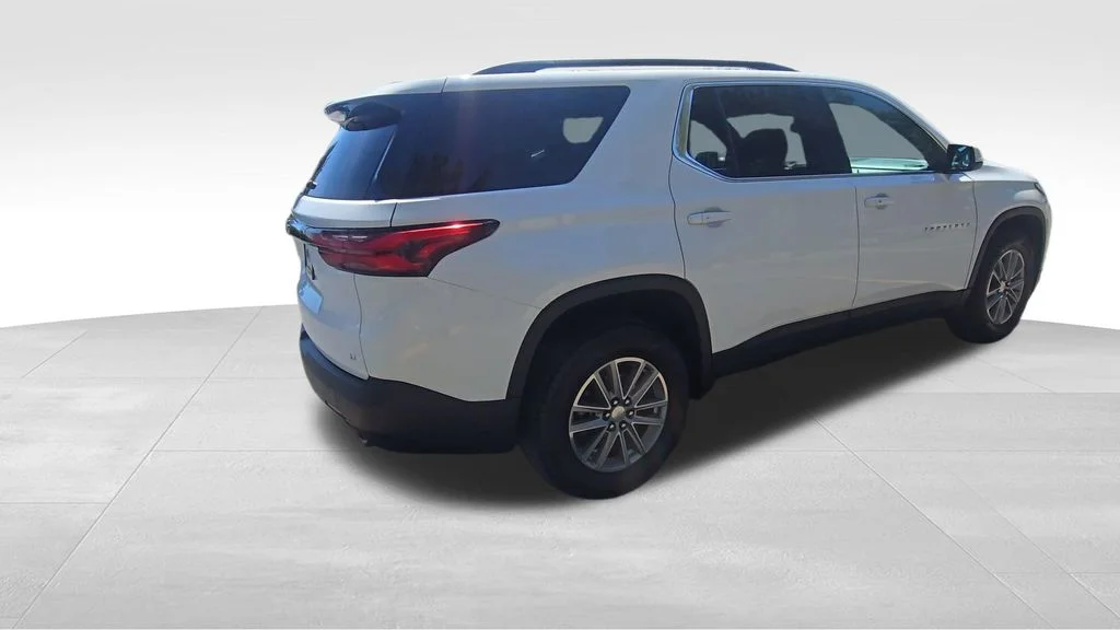 Used 2023 White Chevrolet LT image 8