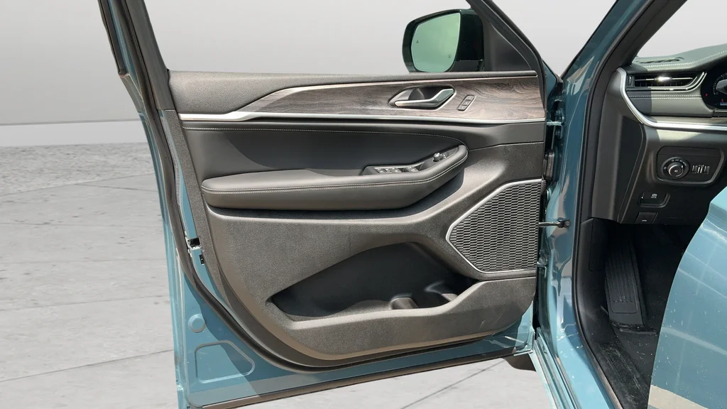New 2026 Steel Blue Jeep Limited Reserve image 18