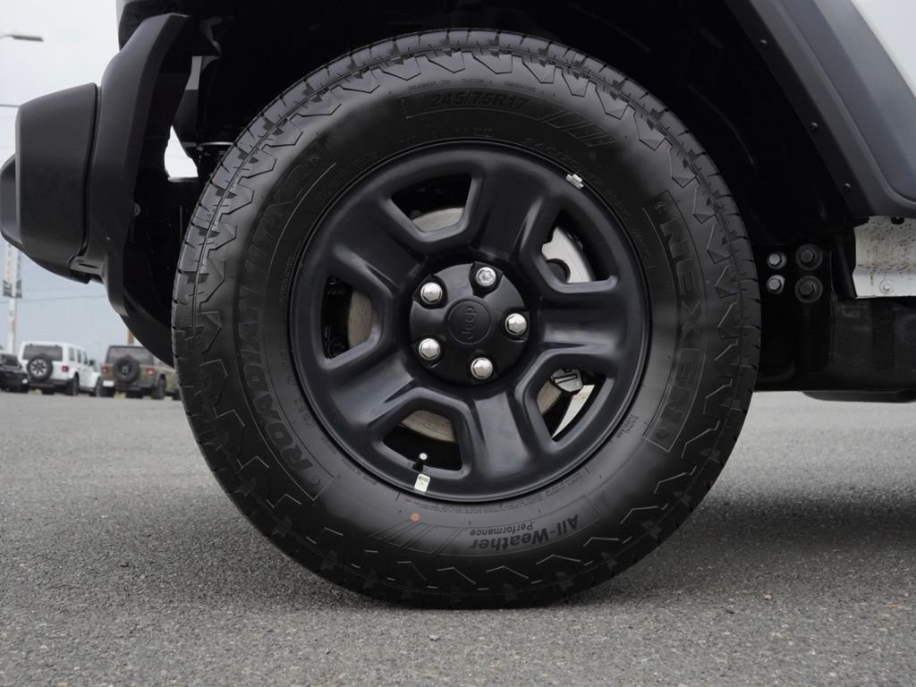 New 2026 Bright White Clear-Coat Exterior Paint Jeep Sport image 9