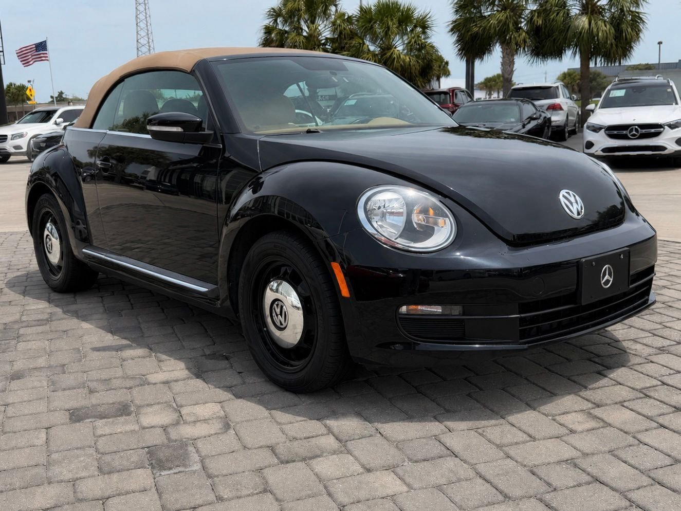 Used 2013 Black Uni/Beige Roof Volkswagen 2.5L image 3