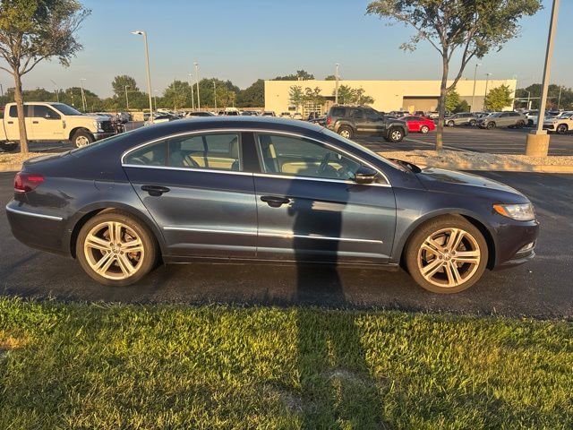 Used 2013  Volkswagen 2.0T Sport Plus image 3