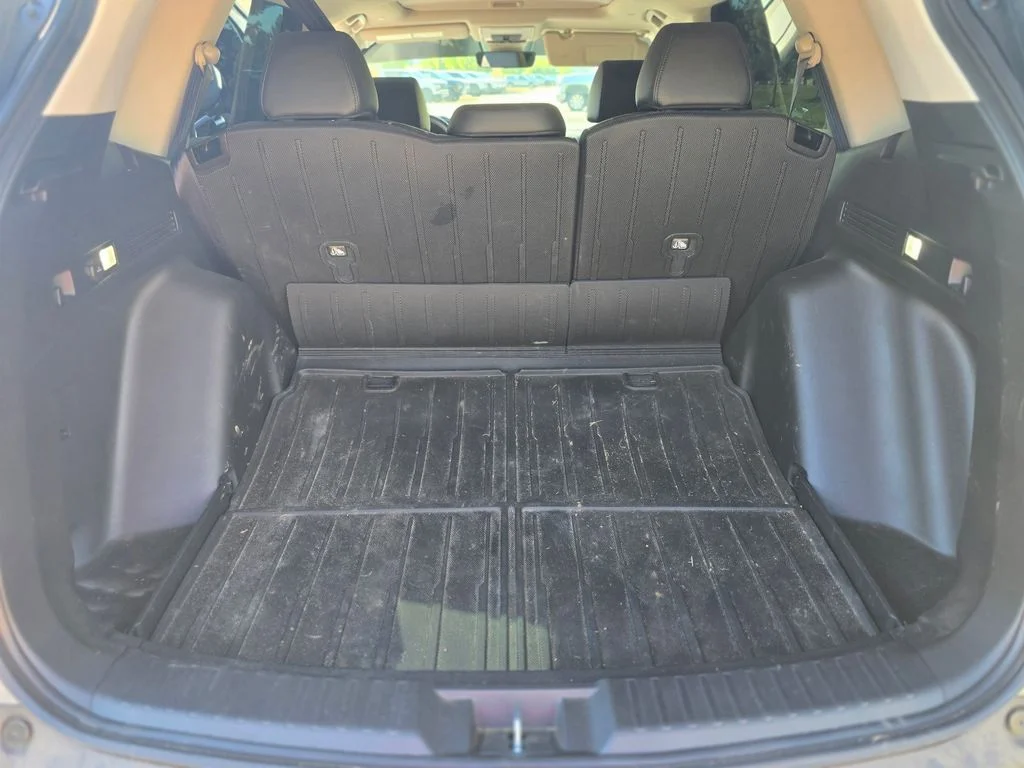 Used 2025 White Honda EX-L image 21
