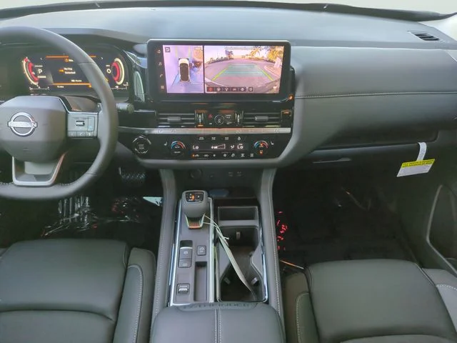 New 2026 Green Nissan SL image 13