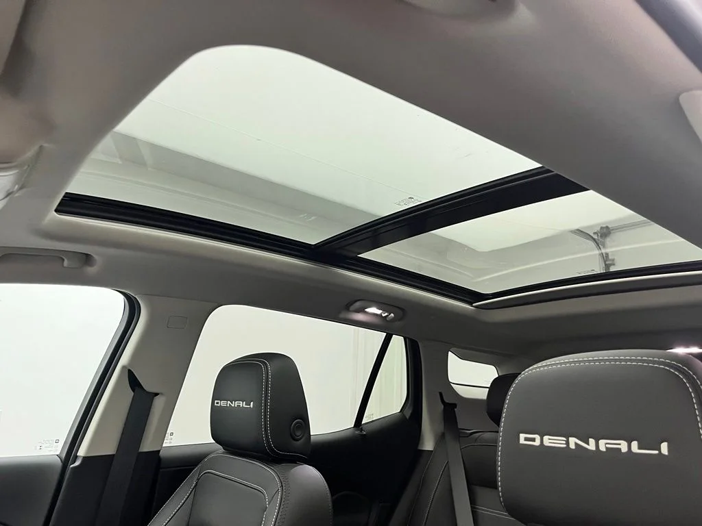 Used 2024 White GMC Denali image 5