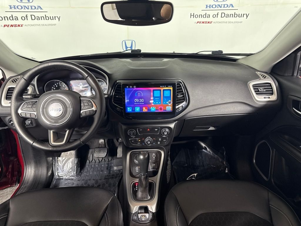 Used 2021 Velvet Jeep Latitude image 16