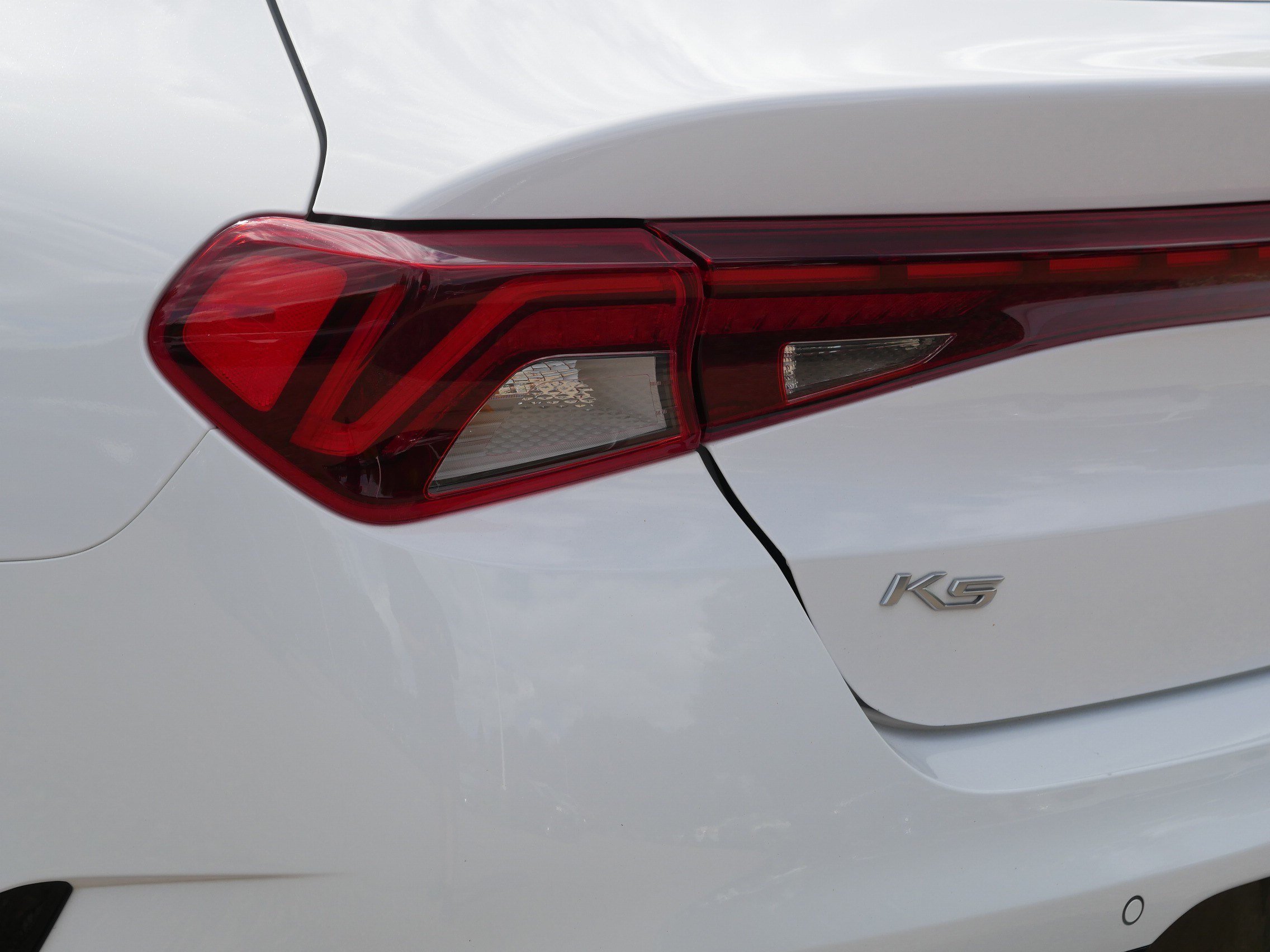 Certified Used 2022 Glacial White Pearl Kia EX image 17
