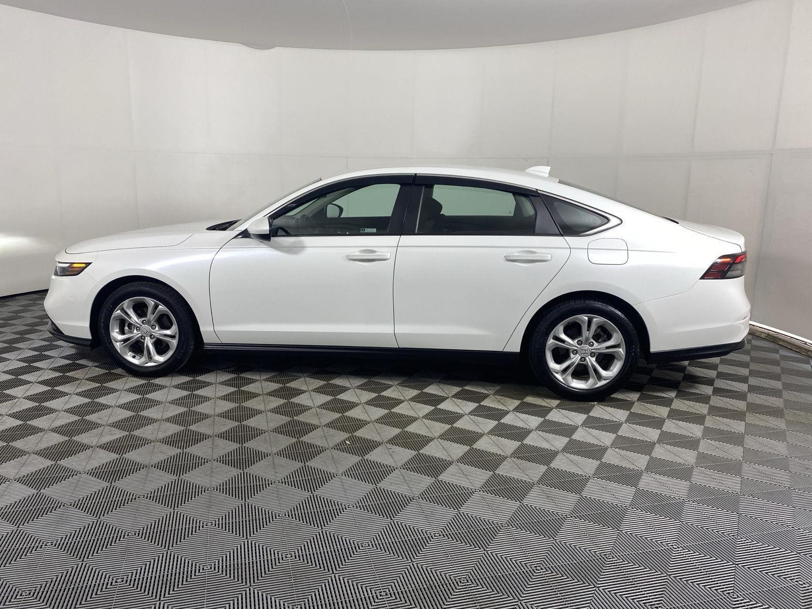 Certified Used 2023 Platinum White Pearl Honda LX image 4