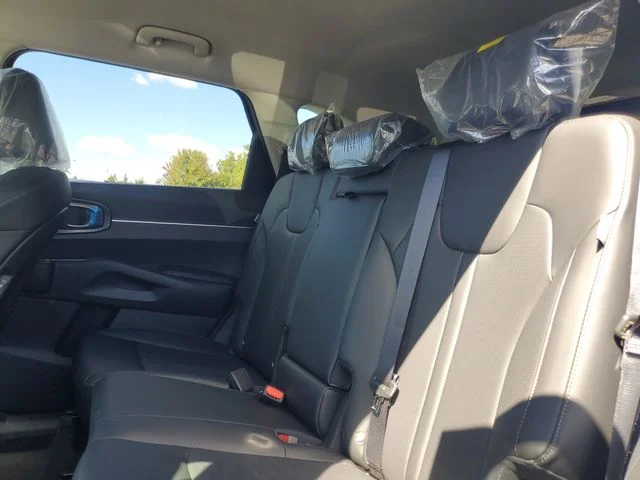 2026 Kia Sorento S - Photo 9
