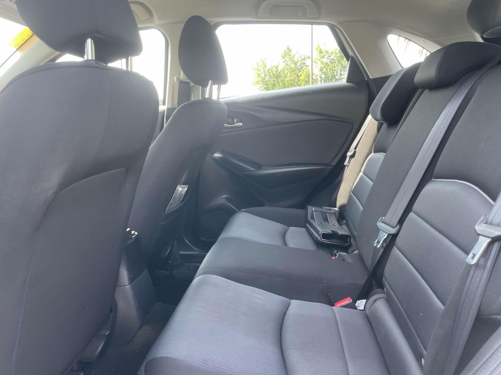 Used 2016 Silver Mazda Sport image 9