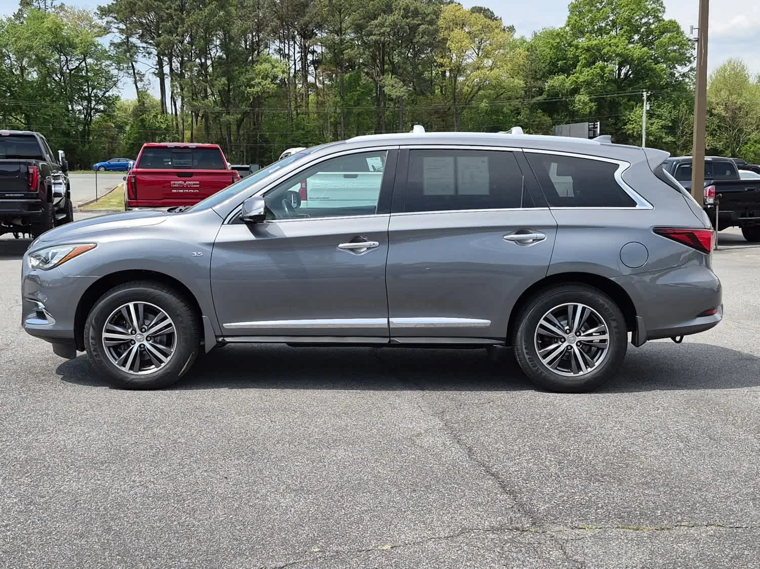 Used 2018 Graphite Shadow INFINITI  image 5