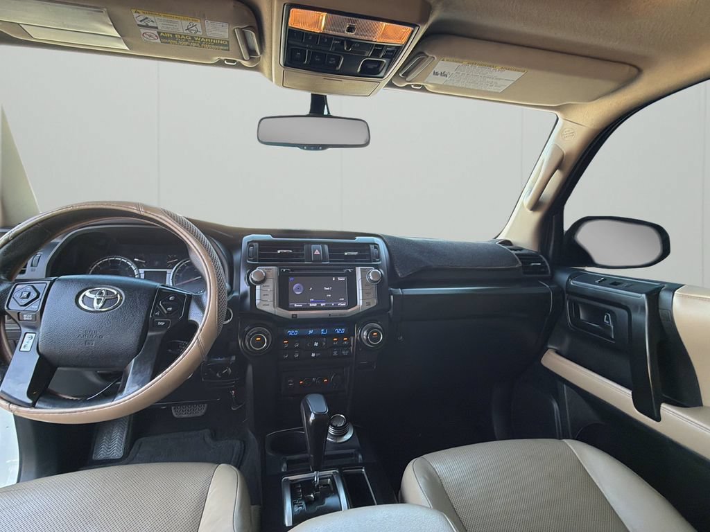 Used 2014  Toyota Limited image 30