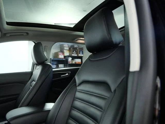 Used 2024 Black Ford SEL image 18