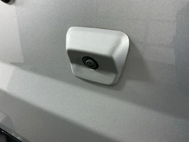 Used 2023 Silver Jeep Mojave image 9