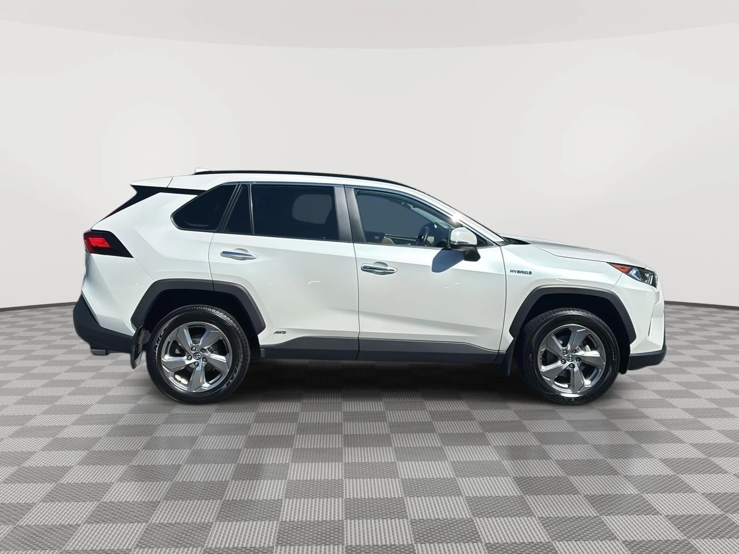 Used 2020 Blizzard Pearl Toyota Limited image 4