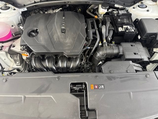 Certified Used 2025 White Hyundai SEL image 18