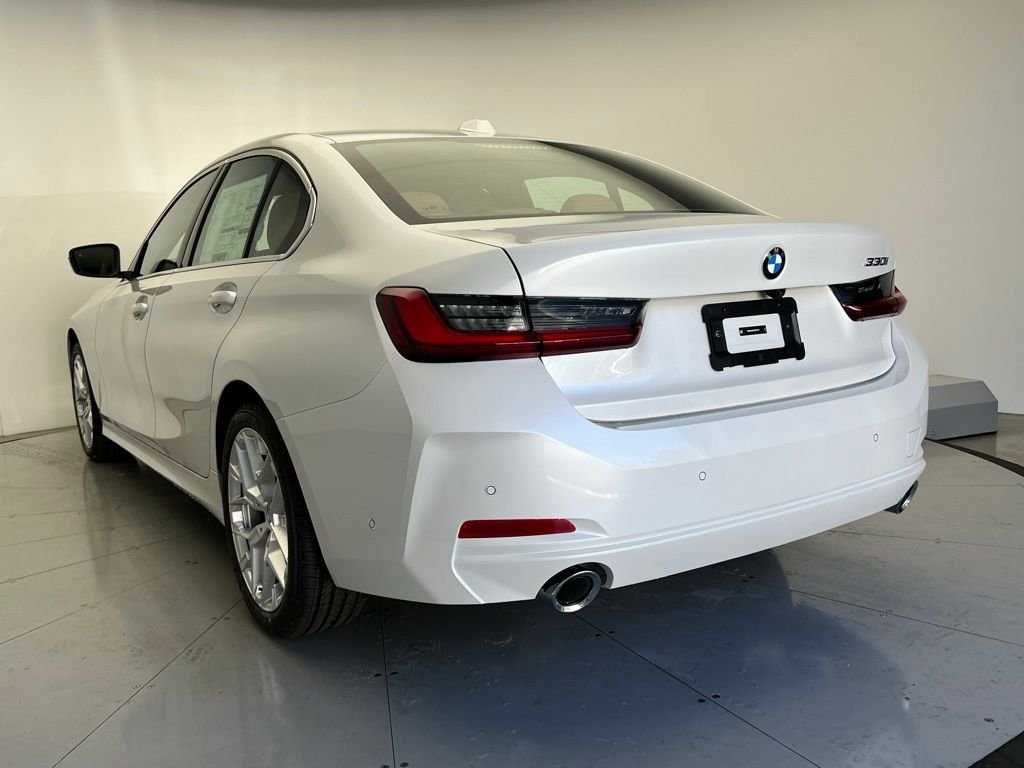 2026 Bmw 330i Sedan photo 4