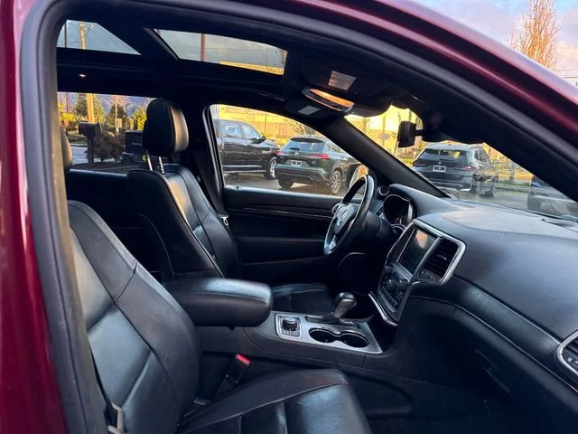 Used 2018 Velvet Red Pearlcoat Jeep High Altitude image 39