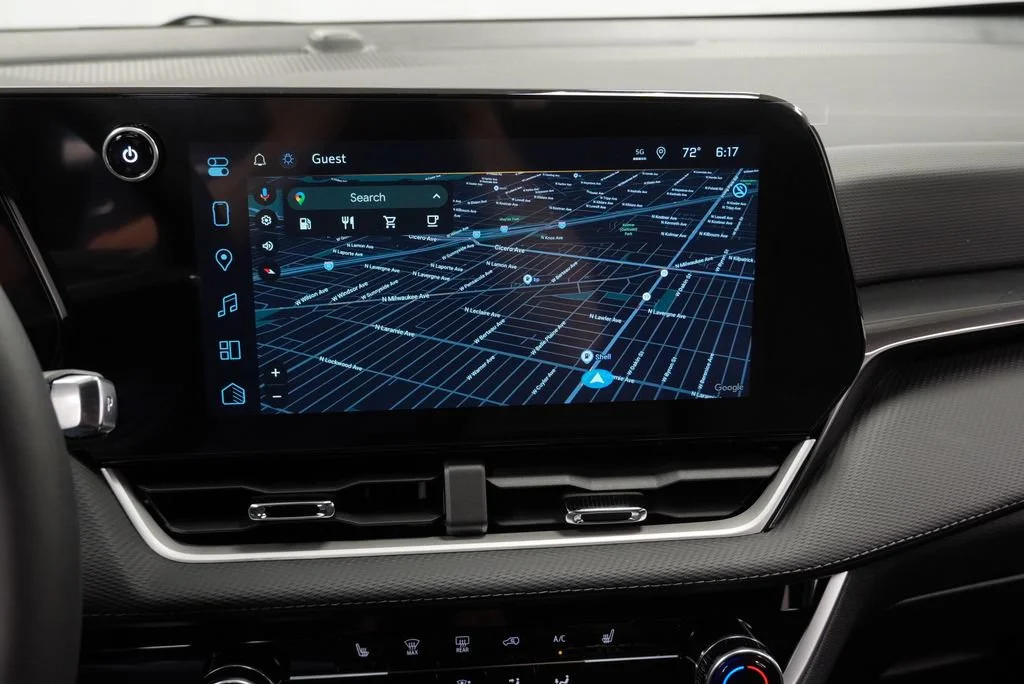 2027 Chevrolet Equinox LT - Photo 16