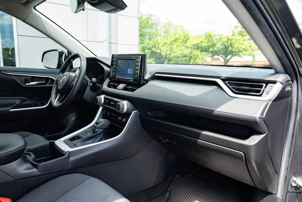 Used 2022 Gray Toyota XLE image 27