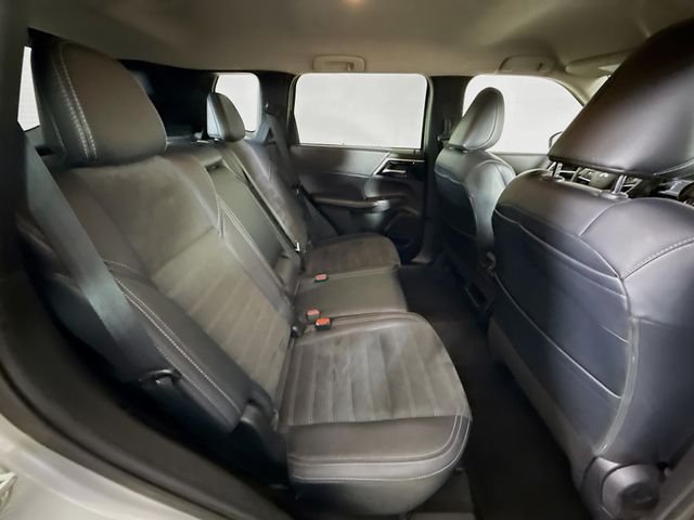 Used 2023 Alloy Silver Metallic Mitsubishi SE image 26