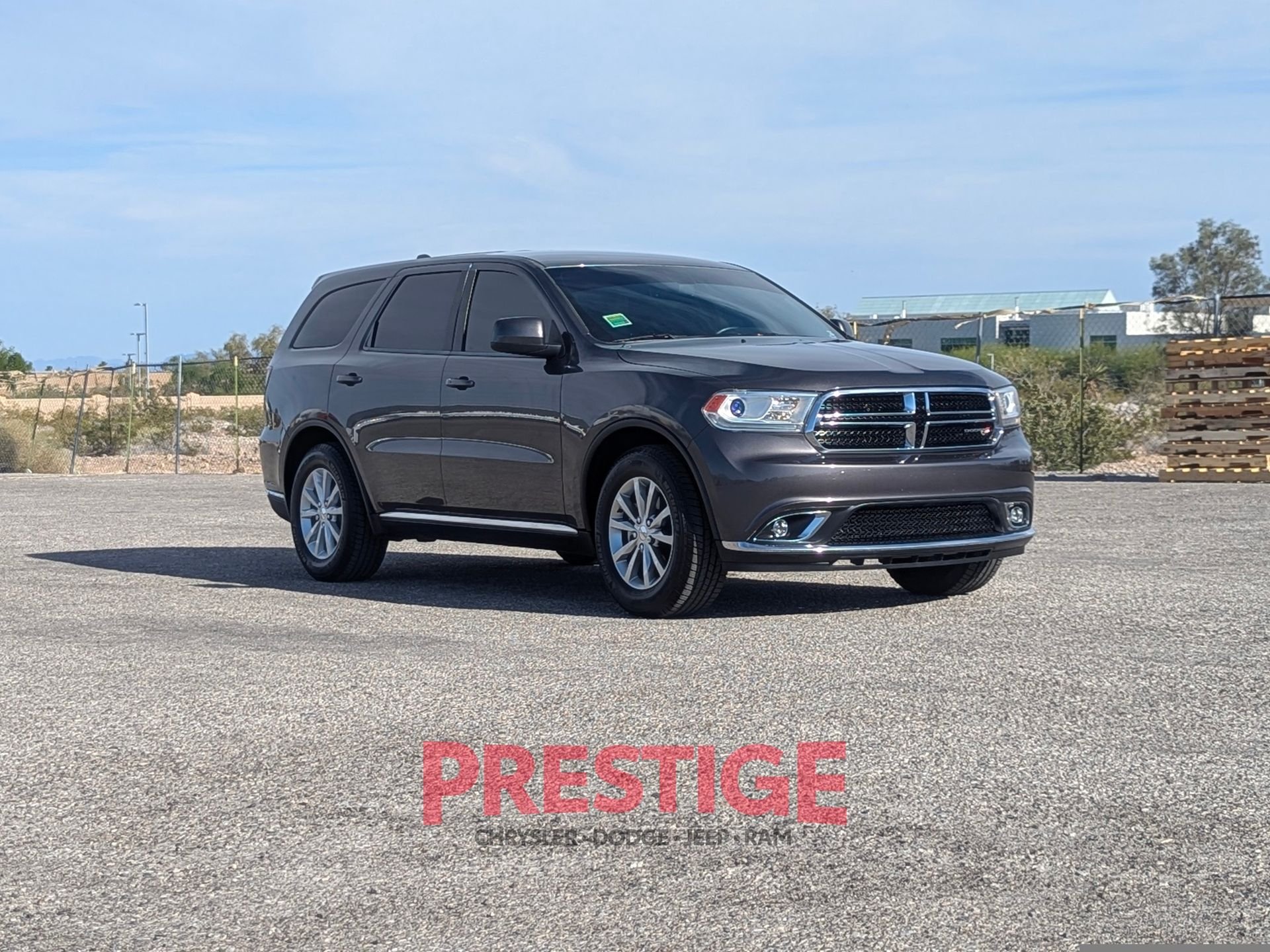 Used 2018 Gray Dodge SXT image 4
