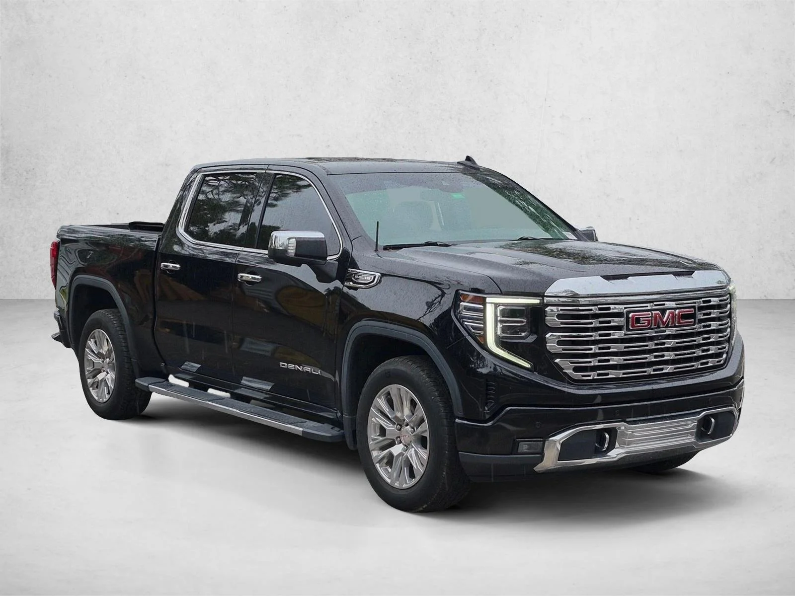 Used 2023 Onyx Black GMC Denali image 3