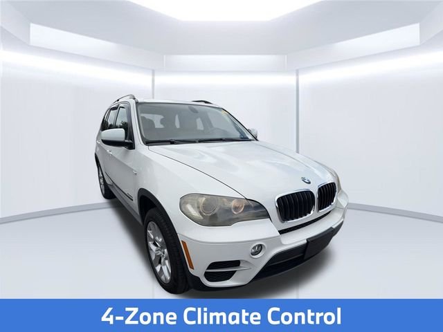 Used 2011 White BMW xDrive35i image 3