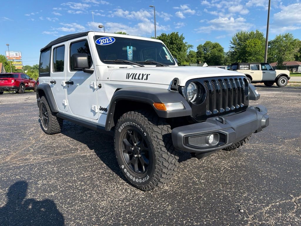 Used 2023 White Jeep Sport image 10