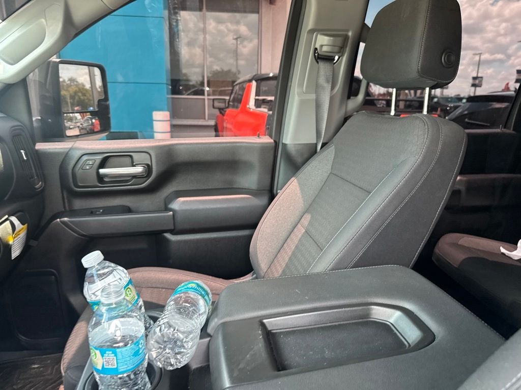 Used 2025 Black Chevrolet Custom image 17