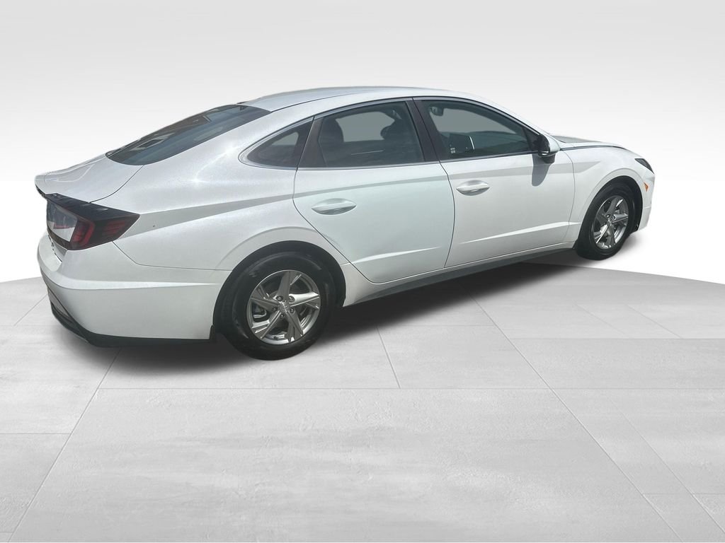 Used 2021 Gray Hyundai SE image 21