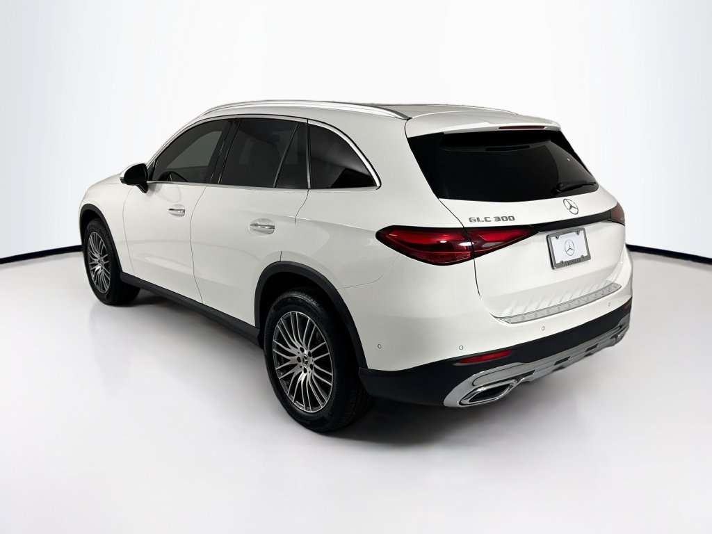 Used 2026  Mercedes-Benz GLC 300 image 7