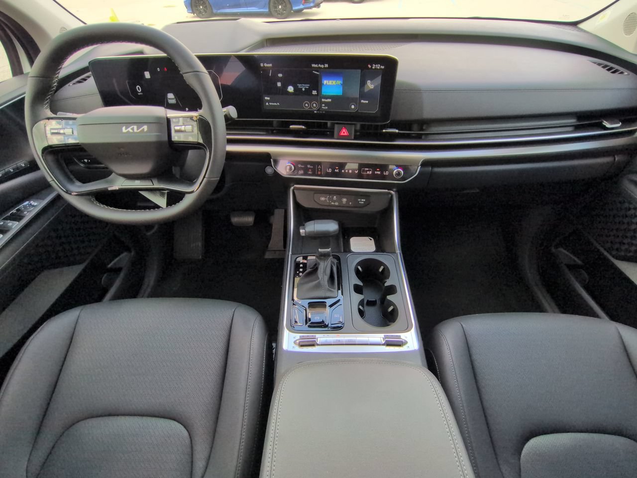 New 2027 Snow White Pearl Kia SX Prestige image 18