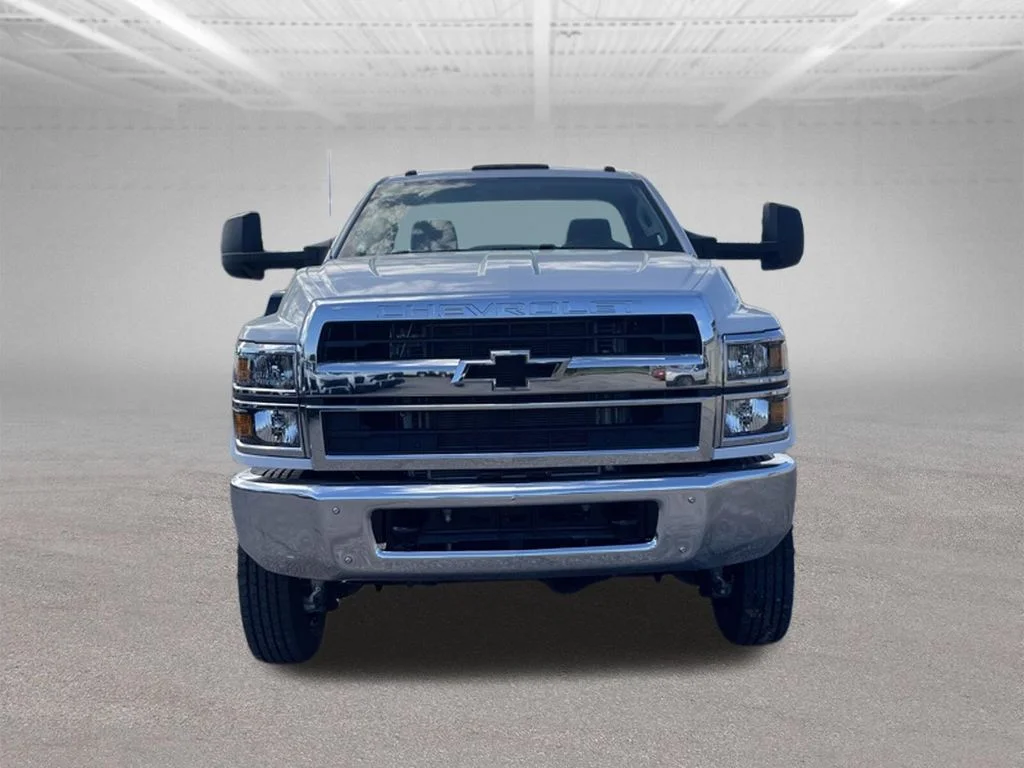 Used 2024 Summit White Chevrolet 1WT image 10