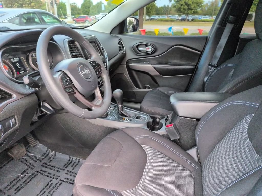Certified Used 2021 Velvet Jeep Latitude image 19