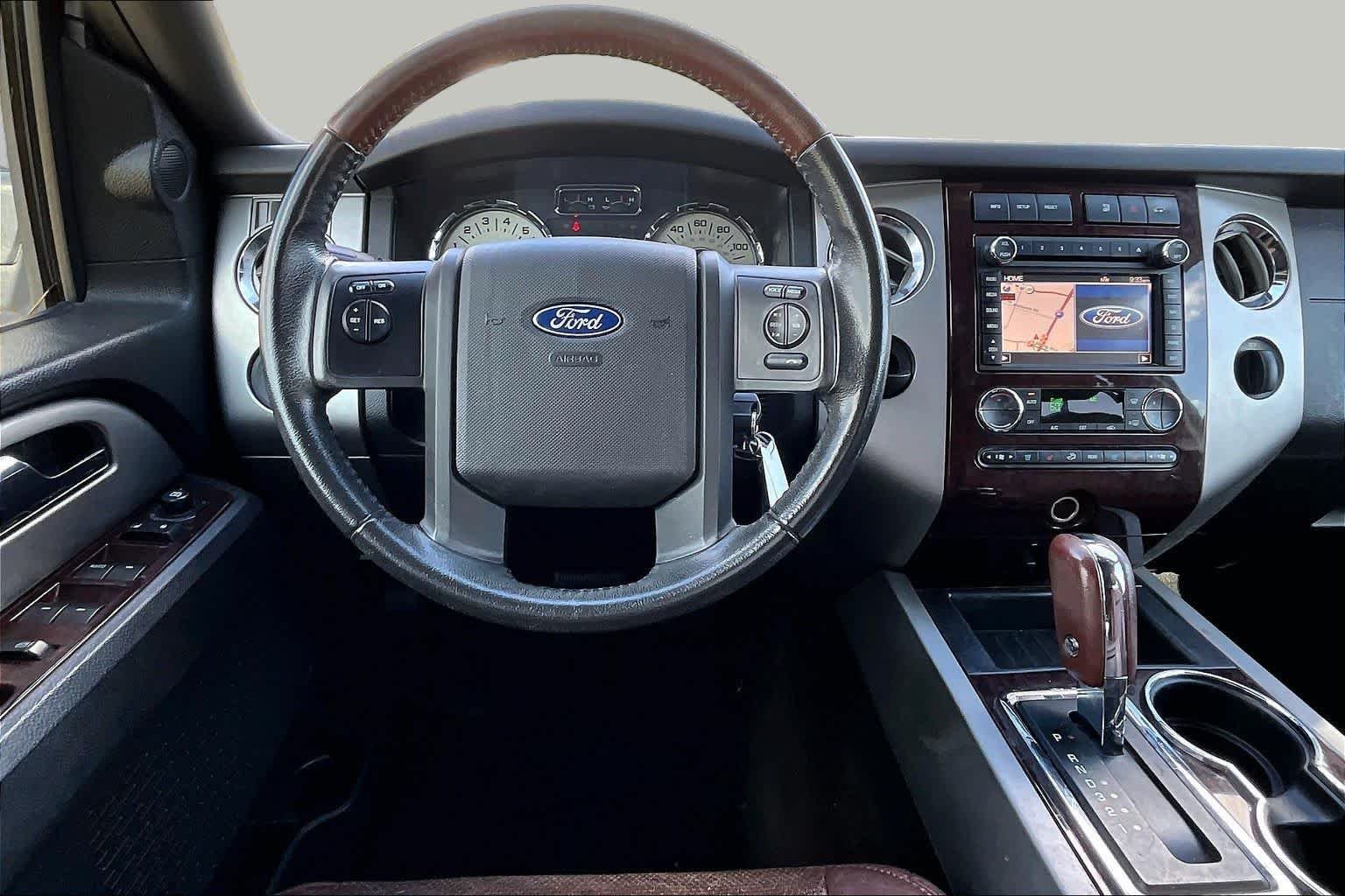Used 2013 White Platinum Metallic Tri-Coat Ford King Ranch image 6