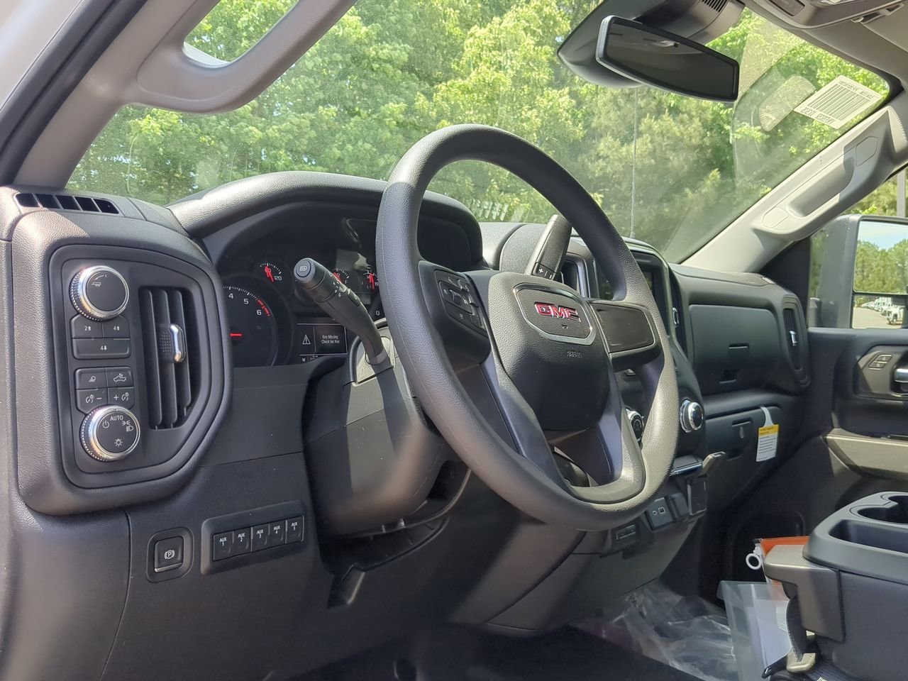New 2026 Summit White GMC Pro image 10