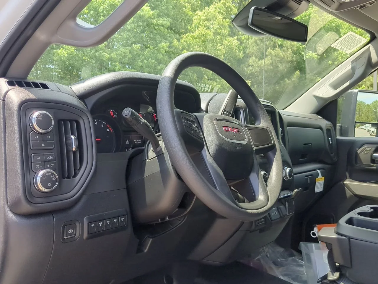 New 2026 Summit White GMC Pro image 10
